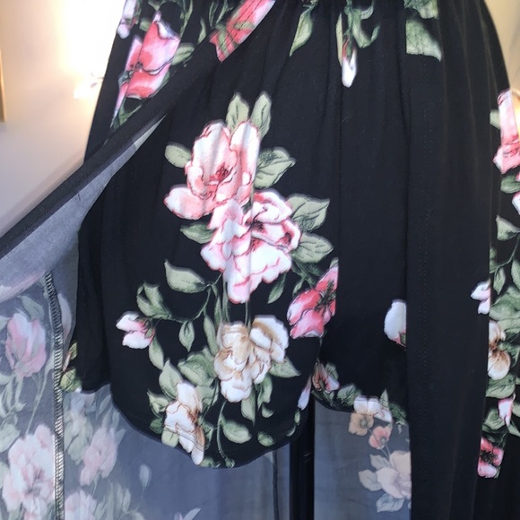 🌸🌺 NWT - CAUTION TO THE WIND | Adorable Romper Dress with Shorts Sz S - Picture 4 of 7